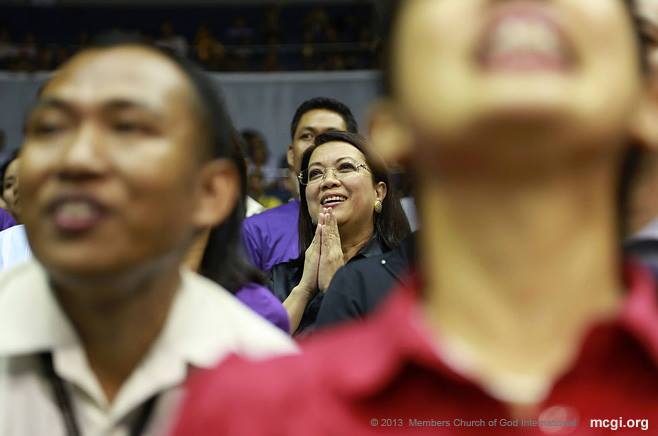 Inspiring Team Judiciary to win the first-ever UNTV Cup on October 24, 2013 at the Smart-Araneta Coliseum was Chief Justice Maria Lourdes Sereno.