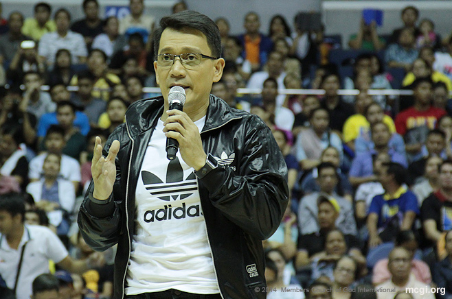 Kuya Daniel Razon speaks before the MCGI-supported UNTV Cup 2 at the Smart-Araneta Coliseum on February 11, 2014.