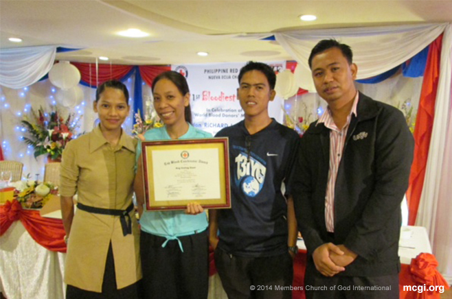Representatives from MCGI Nueva Ecija Chapter during the awarding ceremony.