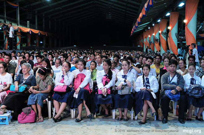 Attendees of MCGI's Worldwide Bible Exposition on August 7, 2015 at the ADD Convention Center, Apalit, Pampanga. (Photo courtesy of Photoville International) 