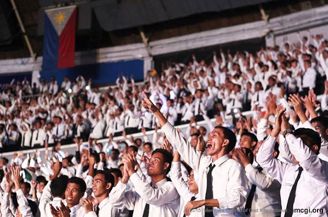 Members of the Ang Dating Daan Chorale shouting for joy upon being proclaimed as the Largest Gospel Choir in the world. (Photo courtesy of Photoville International)